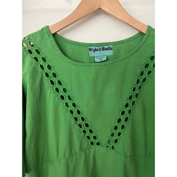 Vintage green short-sleeved eyelet shirt top 100% cotton made in Pakistan Medium - Picture 4 of 5